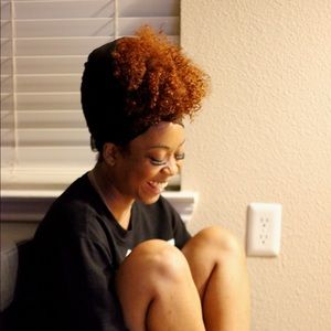 Meet your Posher, Lauren